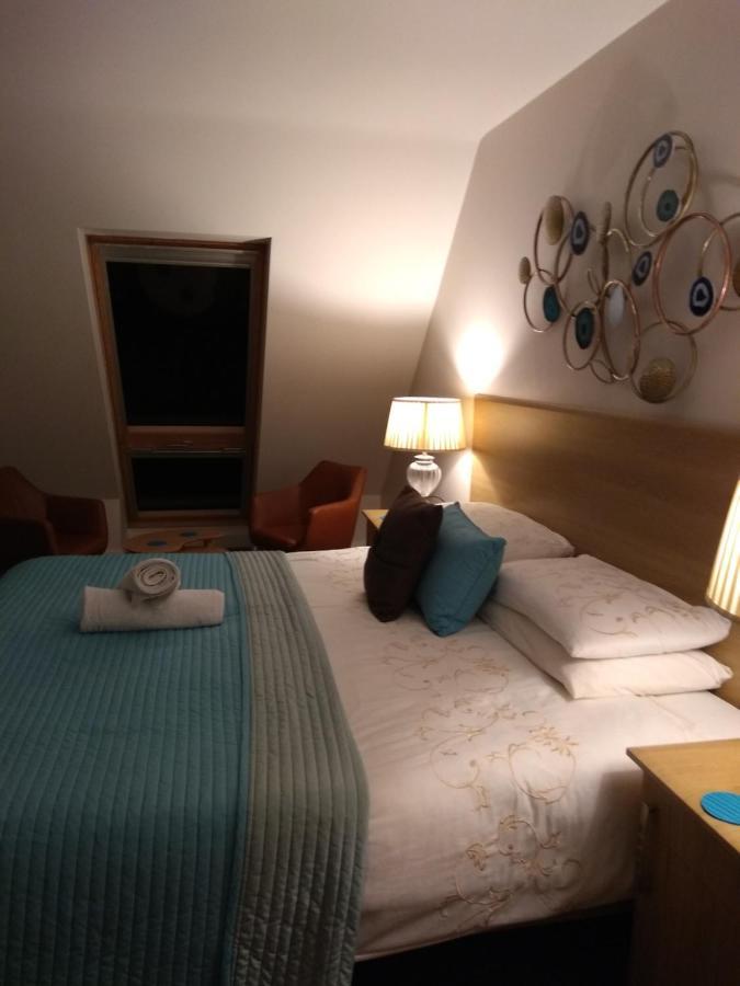 Tollyrose Country House Нюкасъл Екстериор снимка