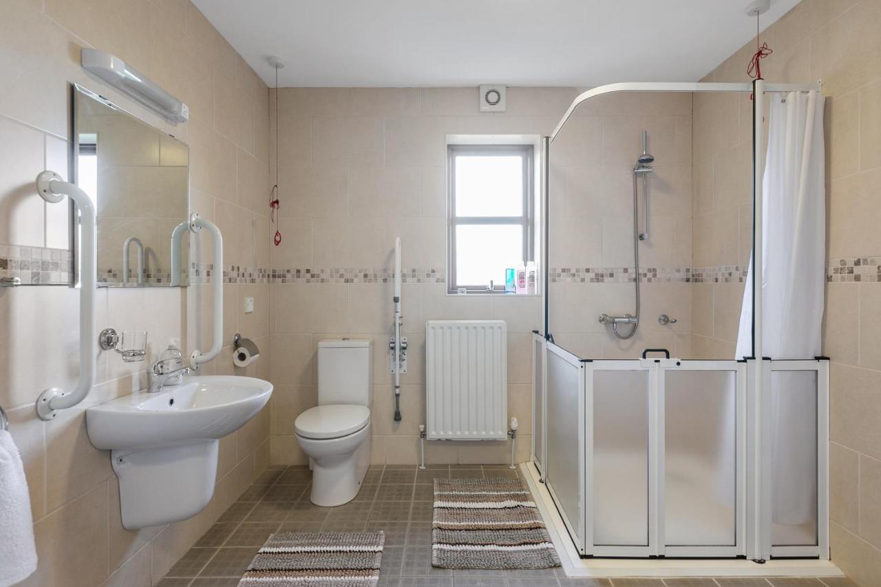 Tollyrose Country House Нюкасъл Екстериор снимка
