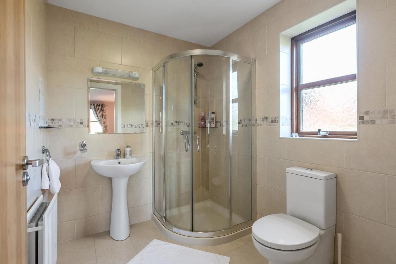 Tollyrose Country House Нюкасъл Екстериор снимка