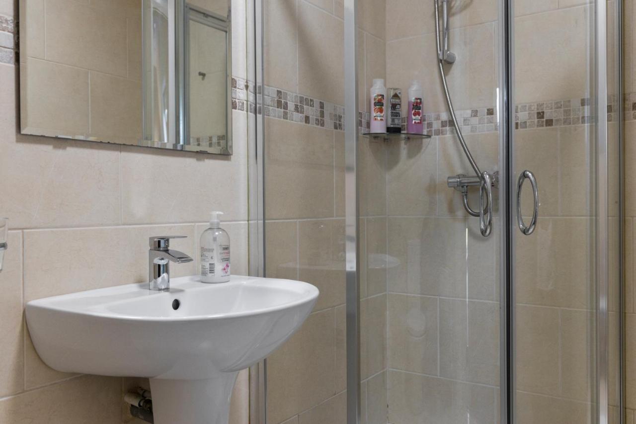 Tollyrose Country House Нюкасъл Екстериор снимка